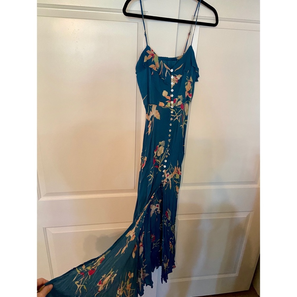 Kimchi blue size 6 maxi dress